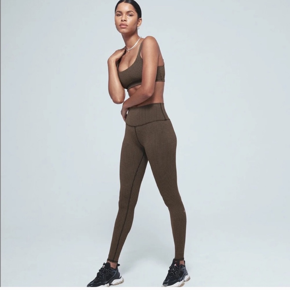 Alo Microhoundstooth legging in dark olive